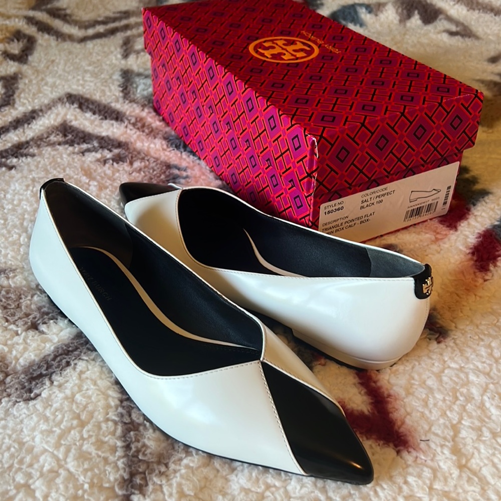 Tory Burch TRIANGLE POINTED FLAT size 8 NWT
